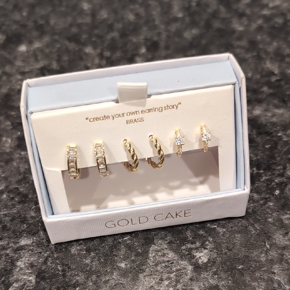 Women's Gold Earrings Set